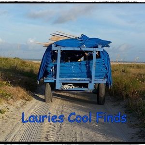 Meet your Posher, Laurie